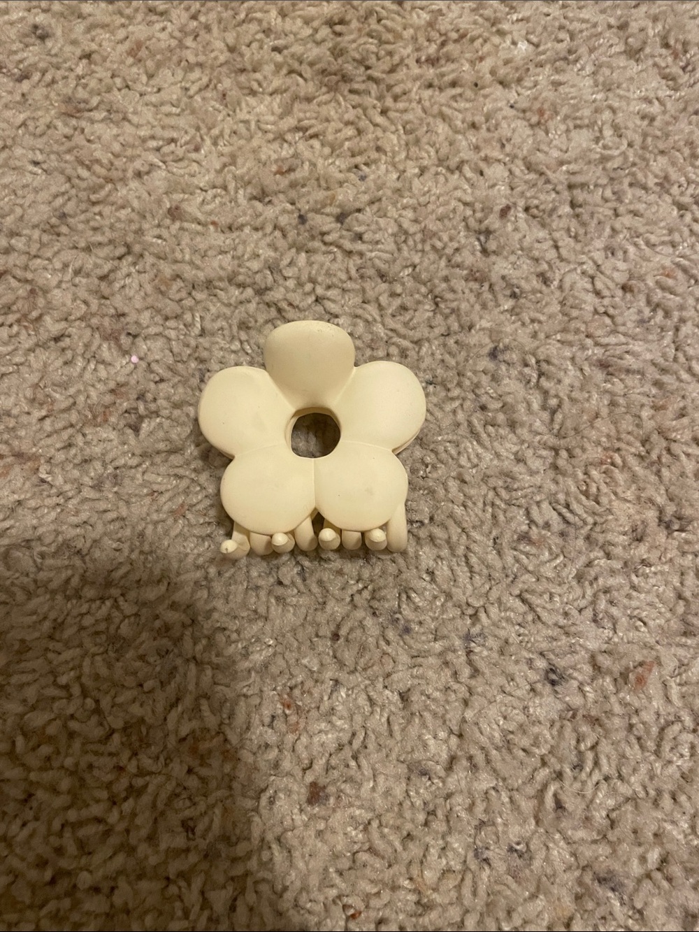 Cream Flower Hair Claw Clip